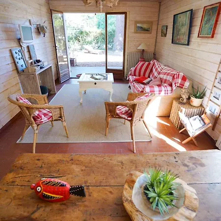 La Maison Des Pins Les Abatilles Holiday home
